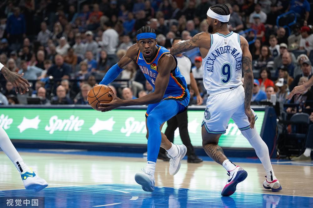 冲浪小姐姐 冲浪小姐姐