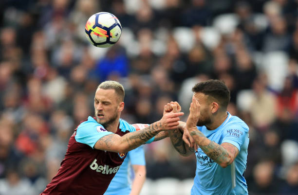 赛中依旧稳 赛中依旧稳