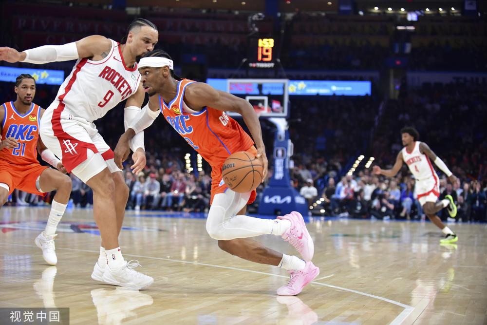 通过积极的 通过积极的