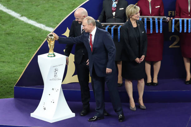 的表现继续 的表现继续